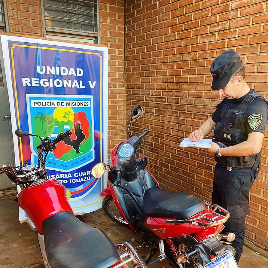 Desarticularon un desarmadero de motos robadas en Puerto Iguazú y detuvieron a siete personas imagen-6