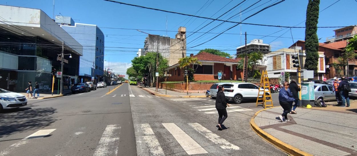 Instalaron nuevos semáforos en calle Junín imagen-2
