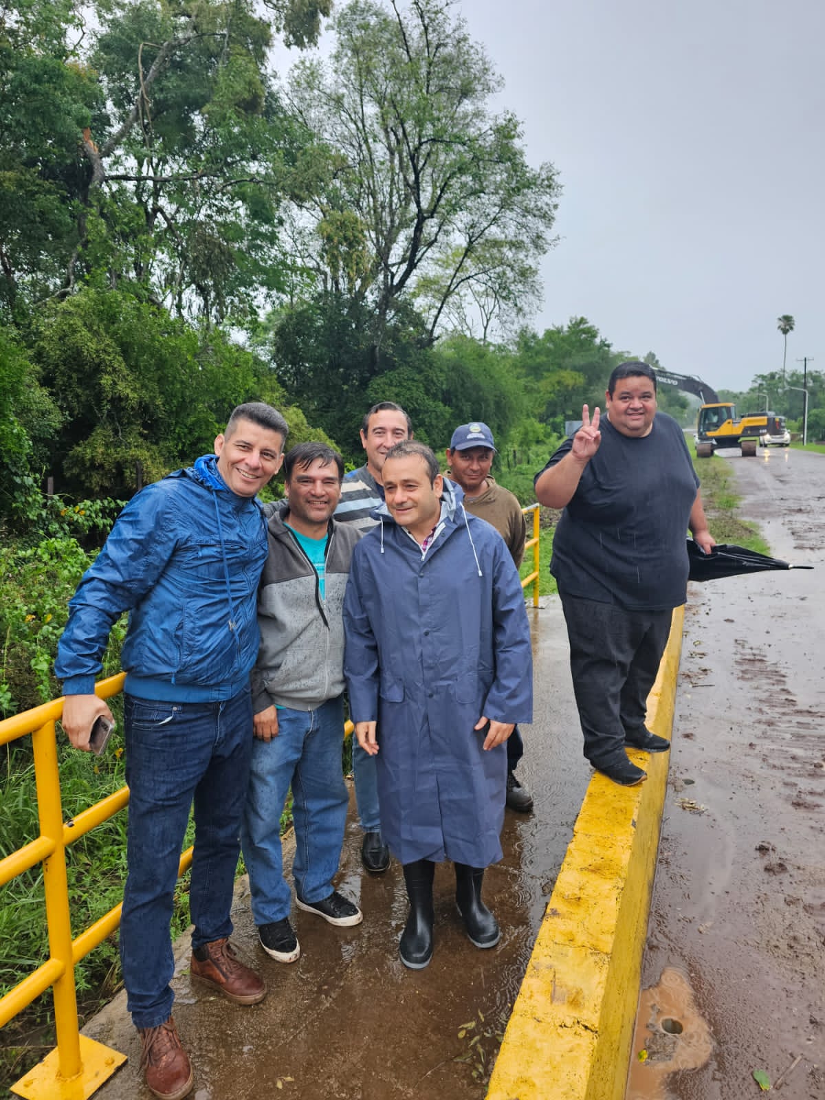 Herrera Ahuad continúa recorrido por localidades para supervisar trabajos y asistencia a afectados por tormentas imagen-10