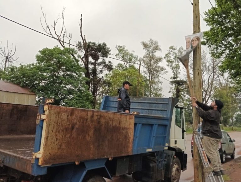 Retiran cartelería tras los comicios en la ciudad imagen-16