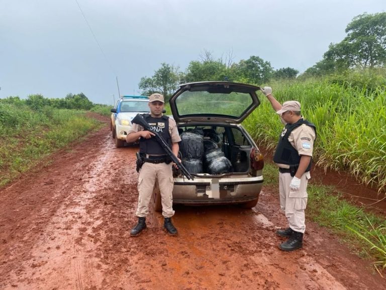 Prefectura secuestró más de 60 kilos de marihuana en Puerto Libertad imagen-11