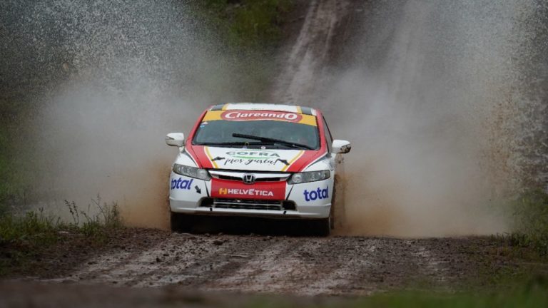 Automovilismo: la dupla Héctor Finke Jr-Marcos Espindola se quedó con el sábado en el Rally de Alem imagen-23