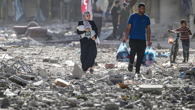 El encargado de ONU para refugiados advirtió que la ayuda a Gaza va "destinada al fracaso" imagen-34