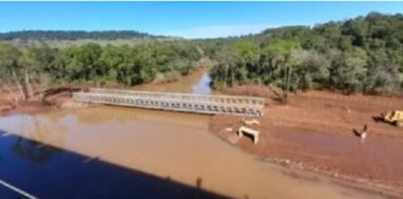 Arroyo Pindaytí: por seguridad se restringió el paso sobre el puente provisorio de la Ruta 2 imagen-4