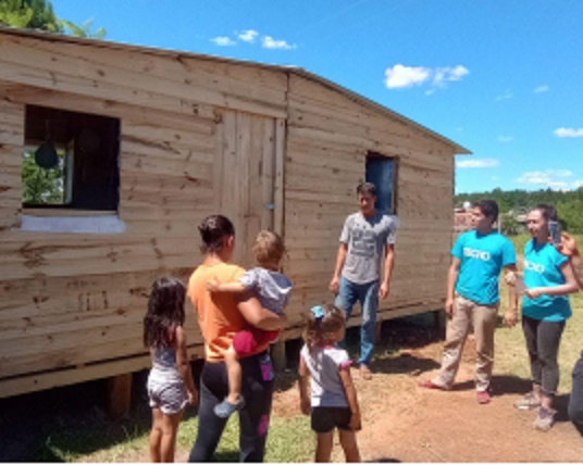 Organización Techo invita a jóvenes de Misiones a participar de la última construcción de viviendas de emergencia del año imagen-2