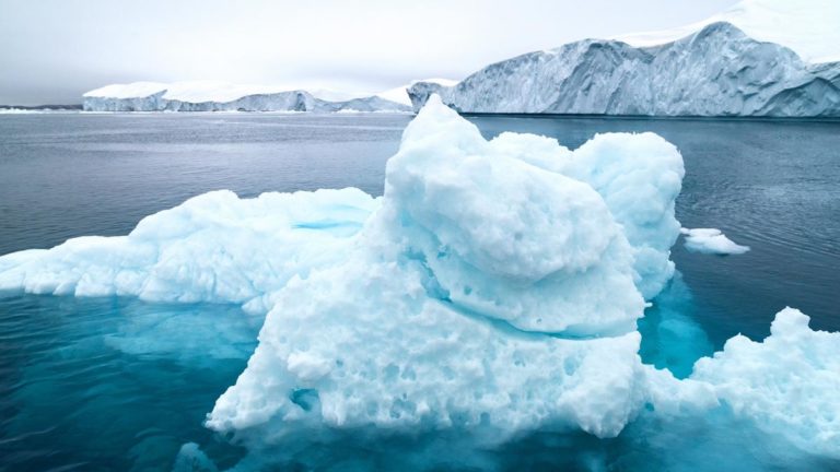 El derretimiento de plataformas de hielo de Groenlandia representa un riesgo "dramático" imagen-20