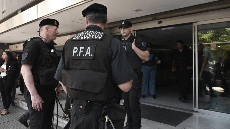 "Falsa alarma" en las dos amenazas de bomba que recibió el Ministerio de Mujeres y Géneros imagen-12