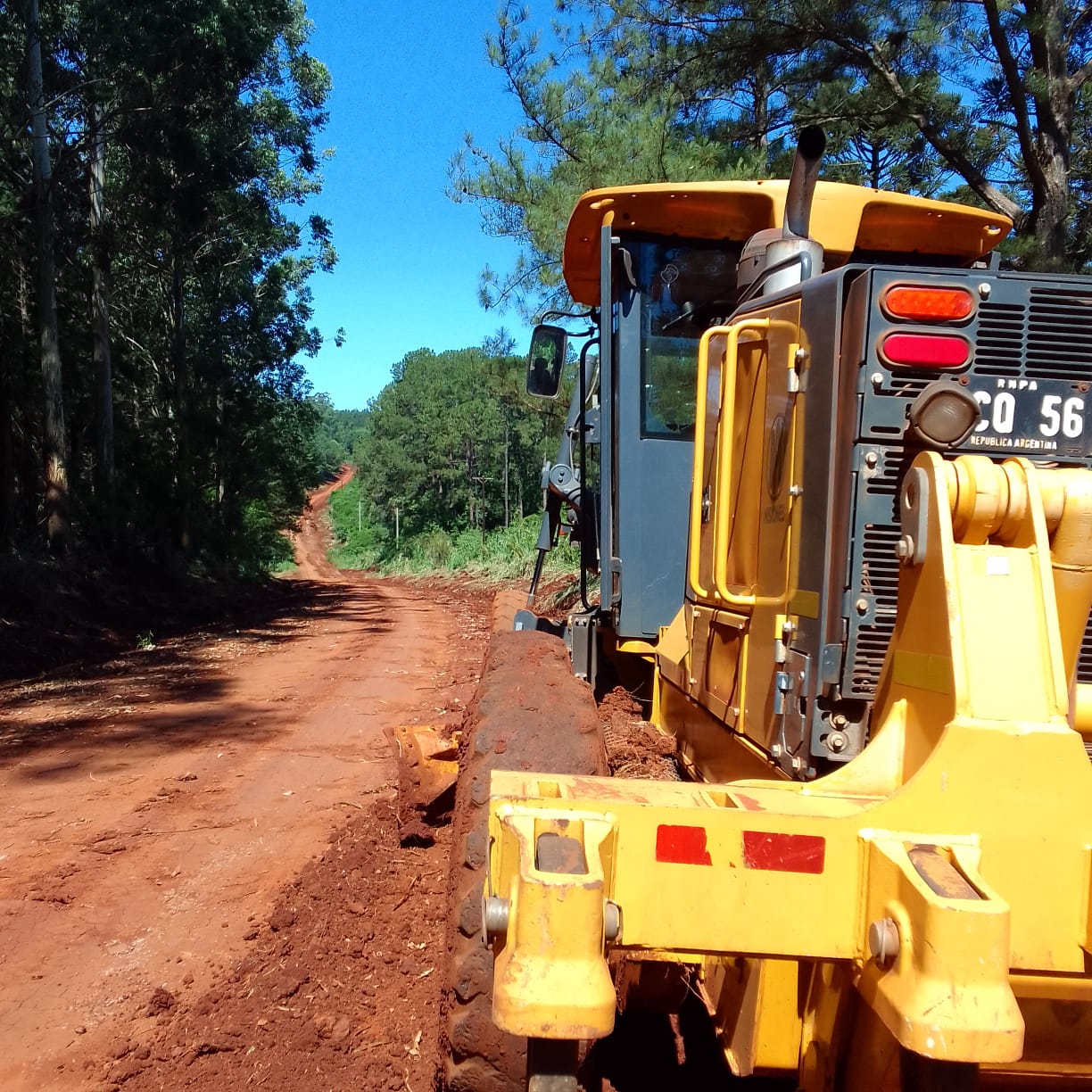 Vialidad trabaja en mantenimiento de la ruta provincial 15, en el Alto Paraná imagen-1