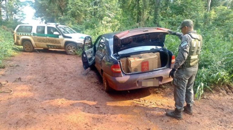 Embistió un control de Gendarmería en la ruta con un vehículo cargado con cigarrillos ilegales imagen-15