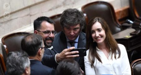 La Asamblea Legislativa proclamó la fórmula presidencial de Milei-Villarruel imagen-3