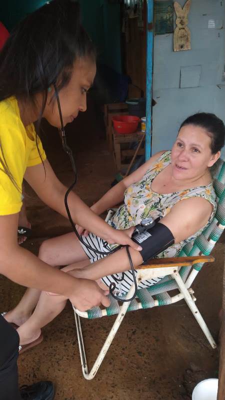 Salud Pública asiste a familias afectadas por el temporal en Posadas y Candelaria  imagen-6