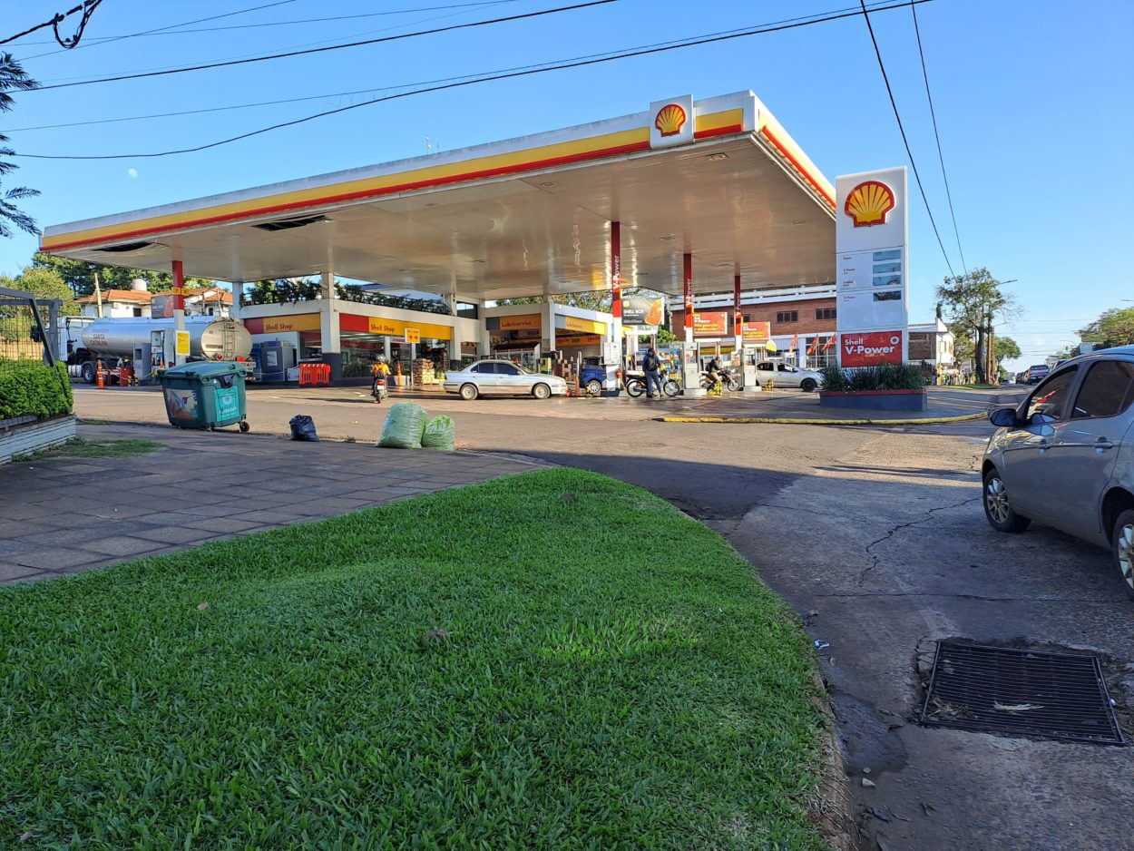 Estaciones de servicios de Posadas exhiben nuevos precios de combustibles imagen-4
