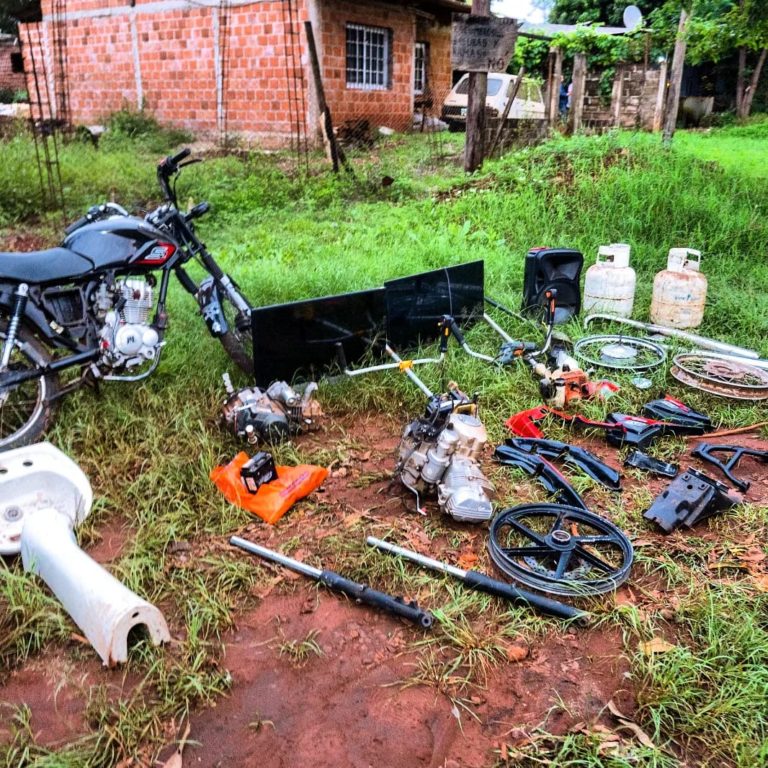 Golpe al narcomenudeo: policías desbarataron otro narco-kiosco y aguantadero en Posadas  imagen-46