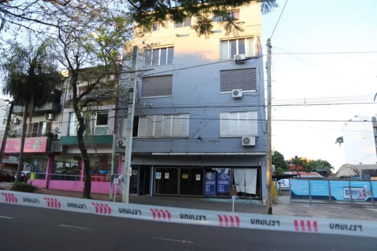 Edificio en riesgo: "Siempre tenemos que estar del lado de las normativas vigentes, mucha gente construye sin cálculos", observó Stelatto imagen-11