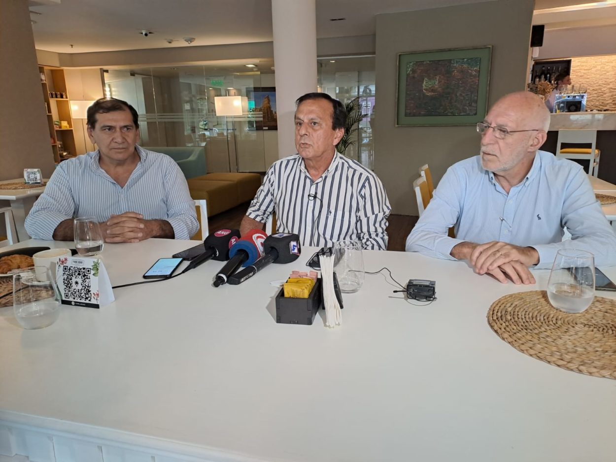 Coordinadores del Foro Provincial de Concejales Radicales, Mandato Cumplido, expresaron su apoyo a Massa imagen-1