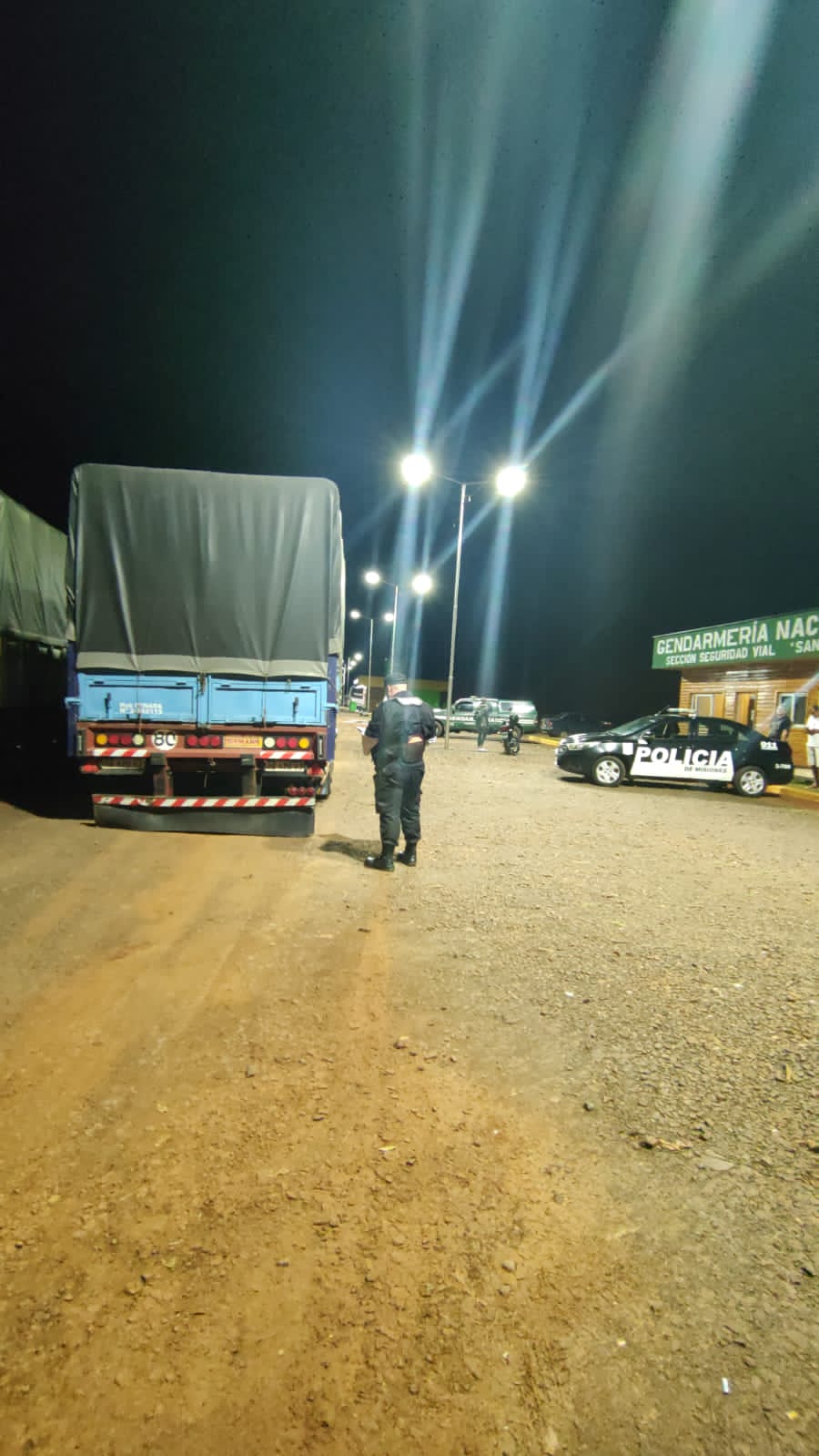 Por excesos de carga y desvíos de rutas, la Policía de Misiones incautó más de 300 toneladas de granos en un mes imagen-10