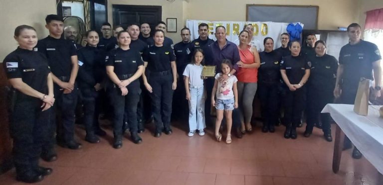 Reconocimiento a policías que se retiran imagen-20