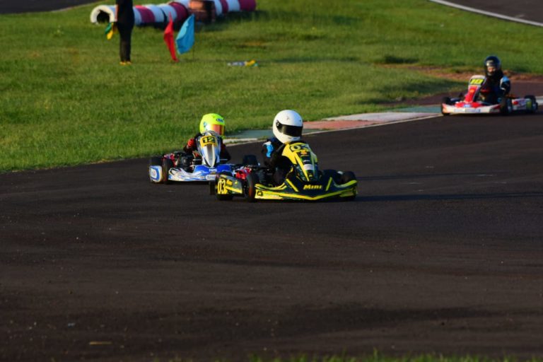 Karting: bajo un intenso calor comenzó la fecha definitiva imagen-19