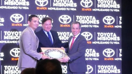"Más que clientes, tenemos fans de Toyota", destacan en el festejo por los 30 años de concesionaria en Misiones imagen-7