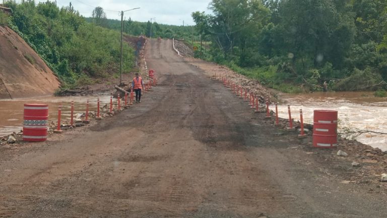 Se habilitó el tránsito sobre el puente sobre el arroyo Tabay en RP n° 7 imagen-41