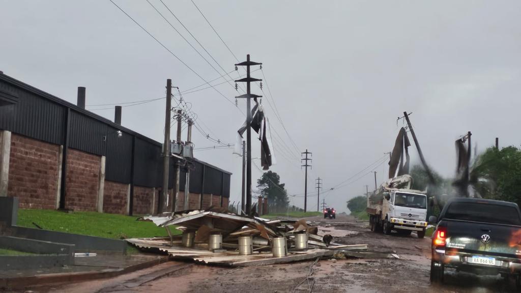 Herrera Ahuad recorre en Alem las zonas afectadas por el temporal imagen-8