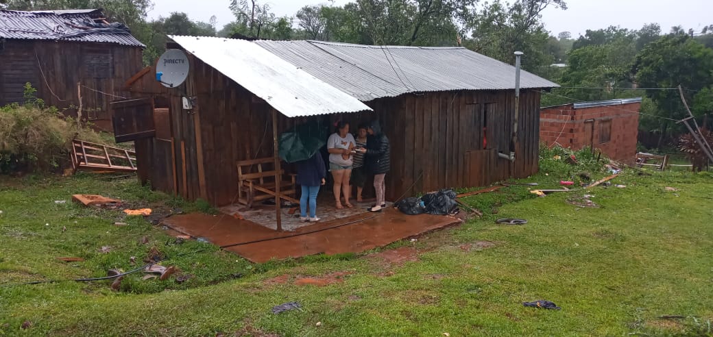 Salud Pública asiste a misioneros afectados por el temporal imagen-20