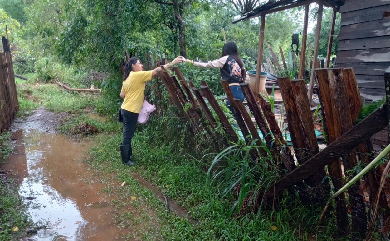 Salud Pública asiste a misioneros afectados por el temporal imagen-50