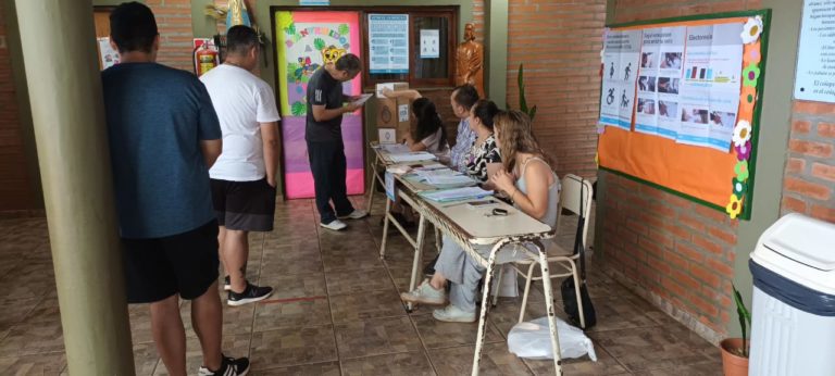 Balotaje: en Misiones, la participación electoral llega hacia las 17 al 71% promedio imagen-11