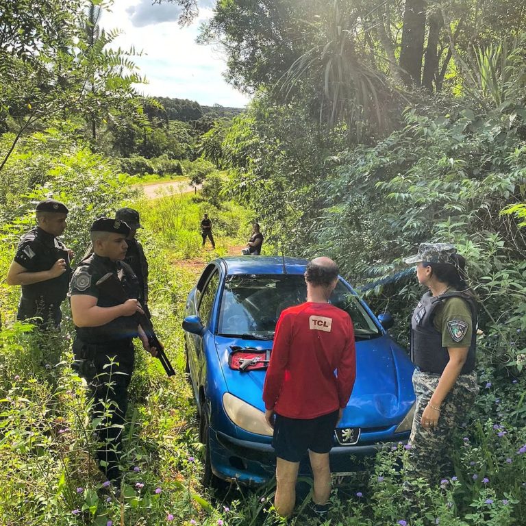 Operativo Territorial y Fronteras Blindadas finalizó con varias detenciones, secuestros de armas y autos robados recuperados imagen-37