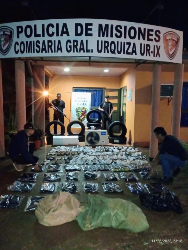 Policías interceptaron dos vehículos con contrabando de neumáticos en operativo rural nocturno imagen-28