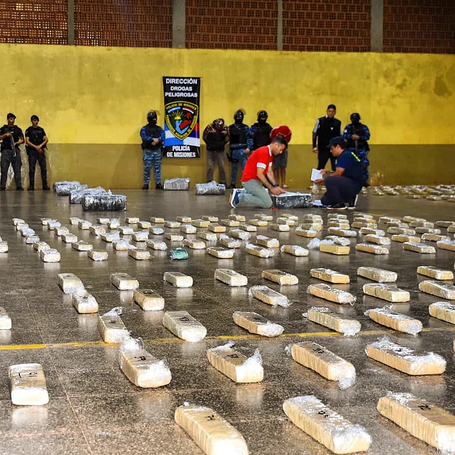 Narcotráfico: nuevo récord de incautación de marihuana de la Policía de Misiones imagen-12