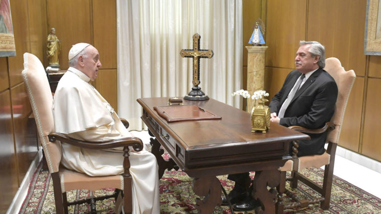 Alberto Fernández postergó el encuentro con el papa Francisco para avanzar en la transición imagen-12