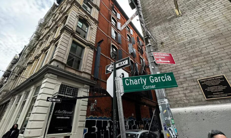 Charly García ya tiene su esquina en la ciudad de Nueva York imagen-12