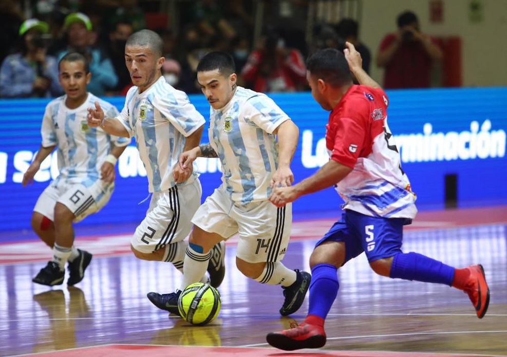 Fútbol: en medio de una polémica el misionero Martín Antúnez se consagró campeón con Argentina imagen-4
