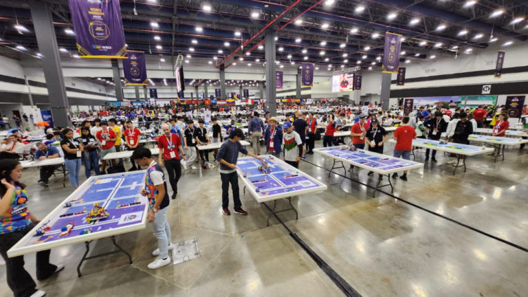 En su primera vez en el Mundial de Robótica WRO, la delegación misionera realizó una destacada participación imagen-50