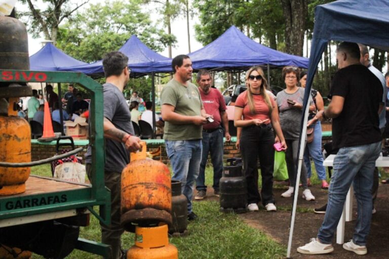 El Mercadito Solidario registró una gran convocatoria en el barrio Terrazas 2 de Posadas imagen-9