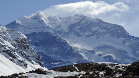 Chile: buscan a tres argentinos desaparecidos en la Cordillera de los Andes imagen-7