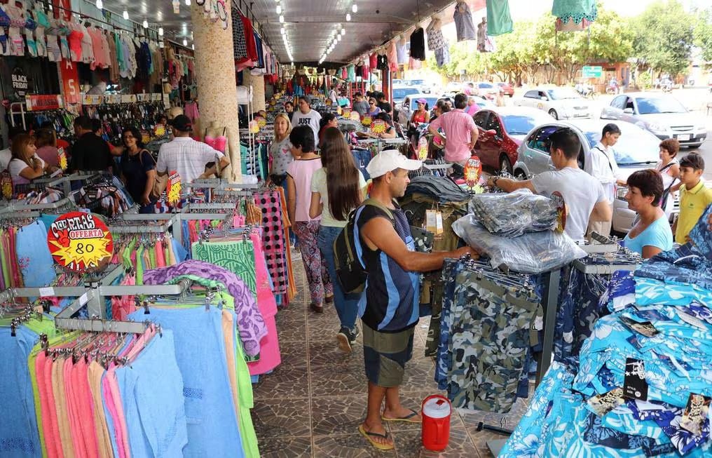 Favorecidos por las medidas económicas del gobierno argentino, comerciantes encarnacenos superan expectativas de ventas durante las fiestas imagen-1