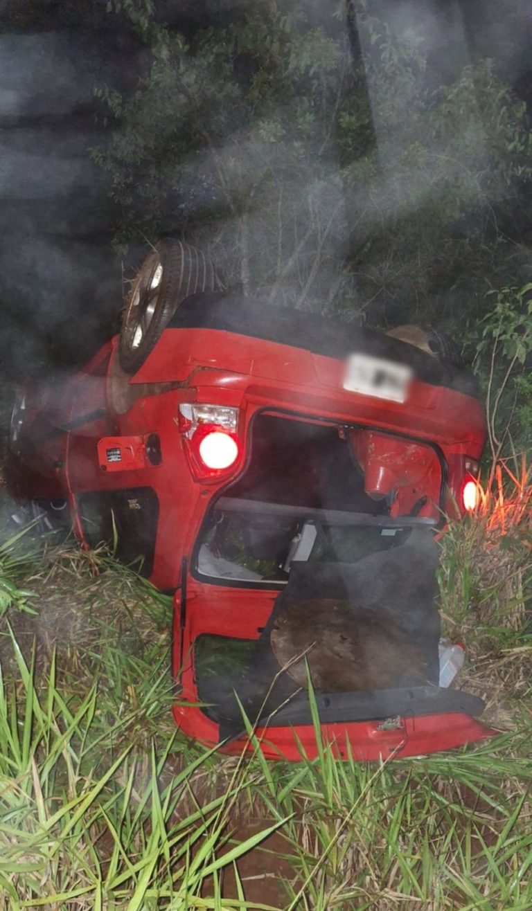 Campo Ramón: Dos jóvenes resultaron lesionados tras despistar y volcar sobre ruta provincial N° 103 imagen-41