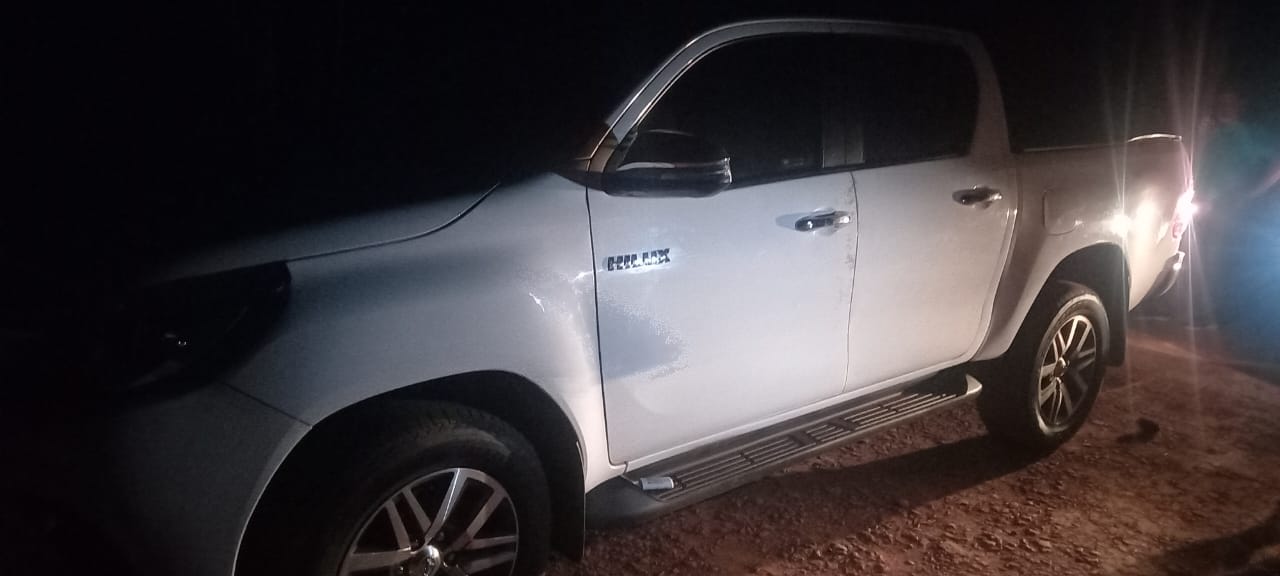 Atraparon a dos asaltantes y recuperaron una Toyota Hilux robada en Puerto Rico imagen-6