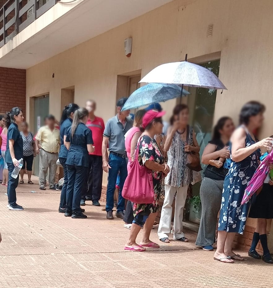 Ante el intenso calor, Personal de Servicios Sociales UR II brindó asistencia a los obereños  imagen-1