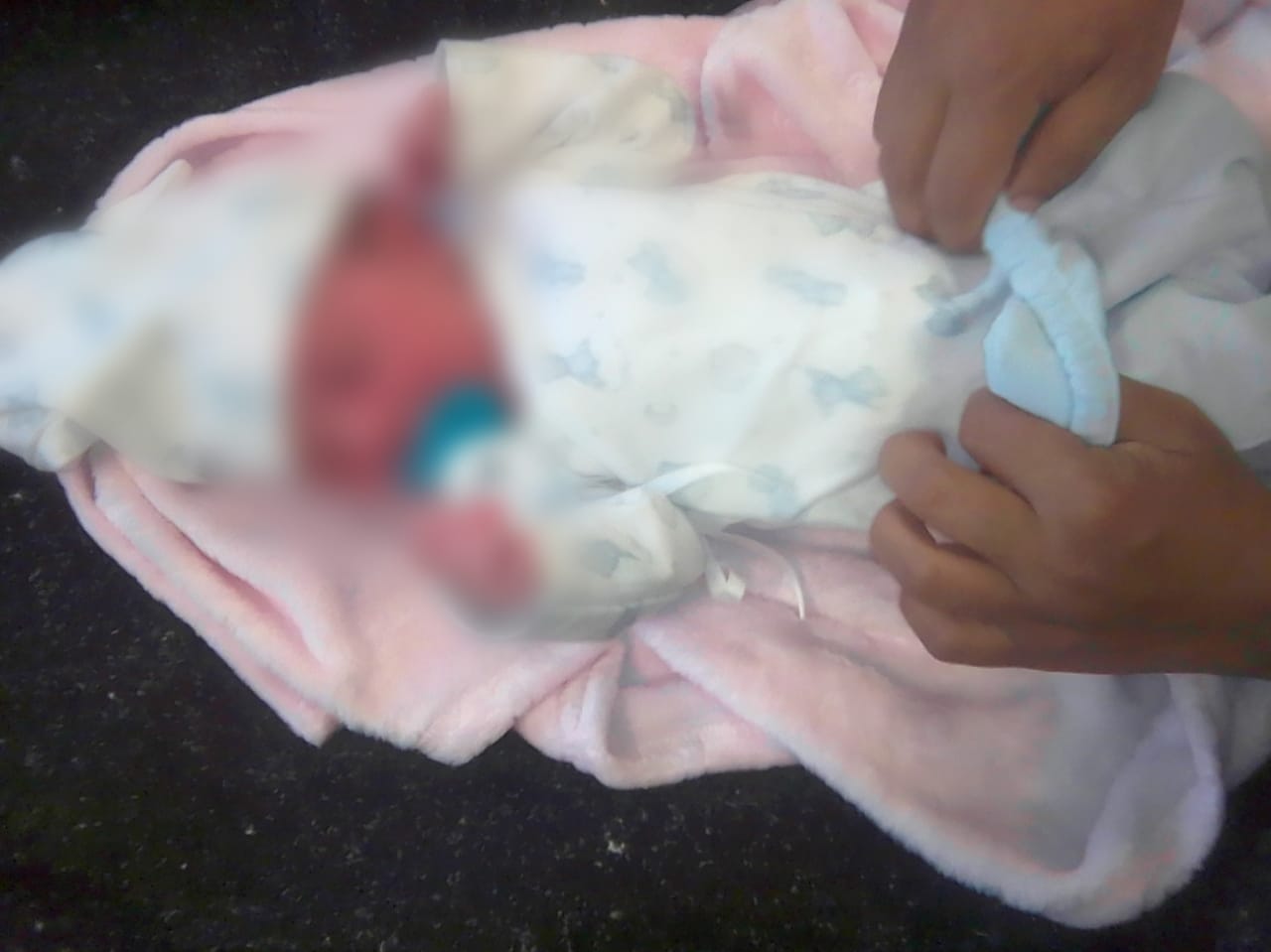 Villa Bonita: La Policía asistió a joven embarazada que dio a luz a Lucía imagen-1