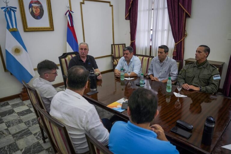 El Gobernador habilitó la Mesa de Prevención y Lucha contra el Dengue imagen-45