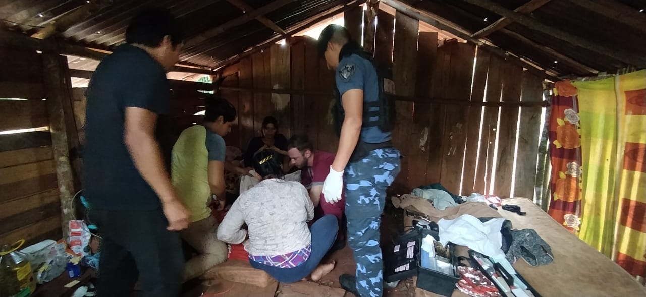 Policías junto a un enfermero ayudaron a dar a luz a una mujer de la Aldea Kuaí Porá imagen-1