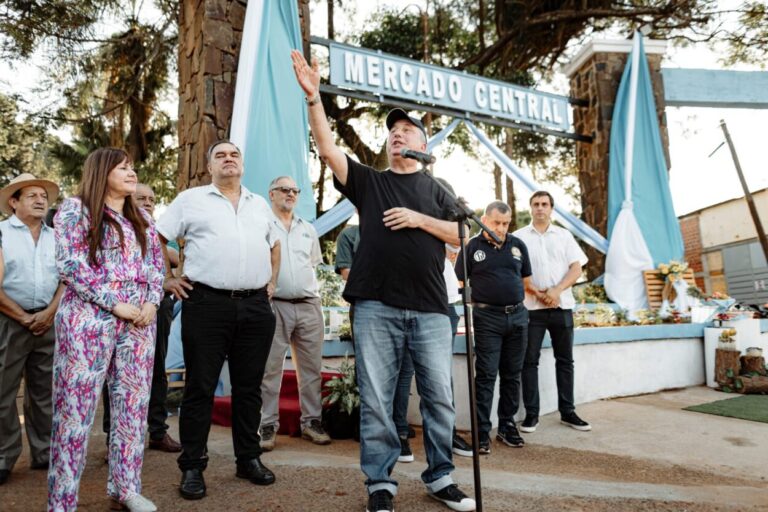 Passalacqua reconoció la trayectoria del Mercado Central en su 40mo aniversario imagen-4