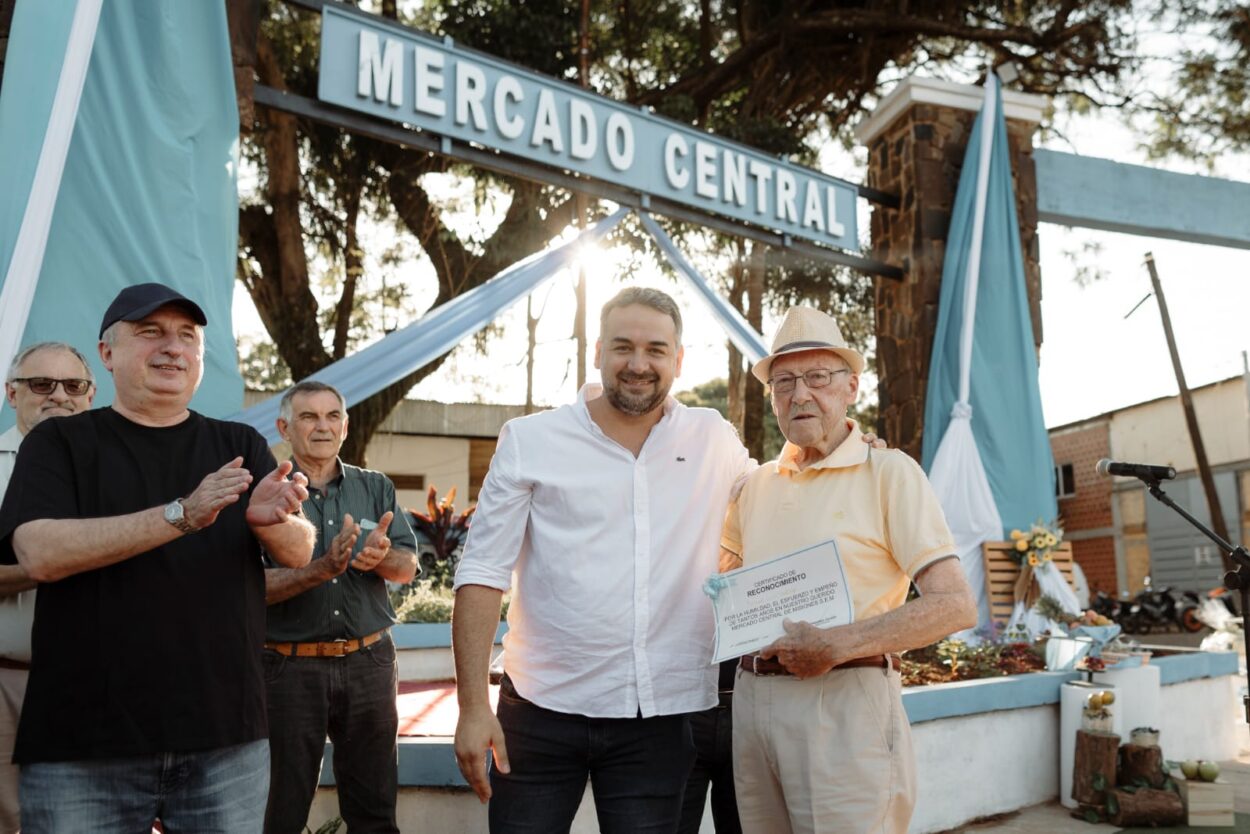 Passalacqua reconoció la trayectoria del Mercado Central en su 40mo aniversario imagen-10