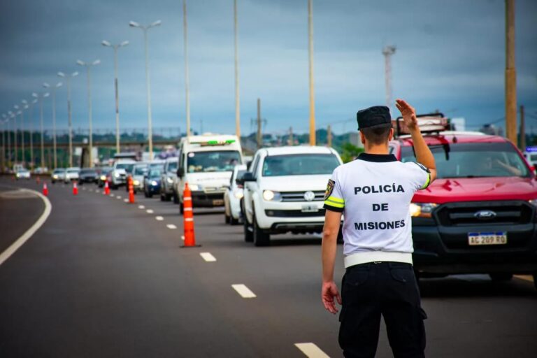 Por los festejos de Año Nuevo la Policía duplicará los controles de alcoholemia y de venta de pirotecnia imagen-43