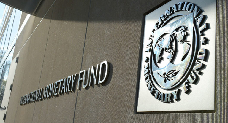 Caputo y Posse reciben a la misión del FMI para renegociar las metas imagen-47