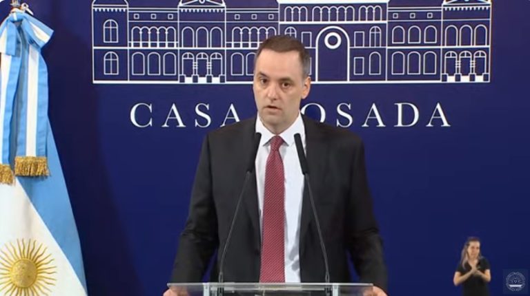 Gobierno asegura que el paquete económico apunta a "evitar una catástrofe" imagen-41