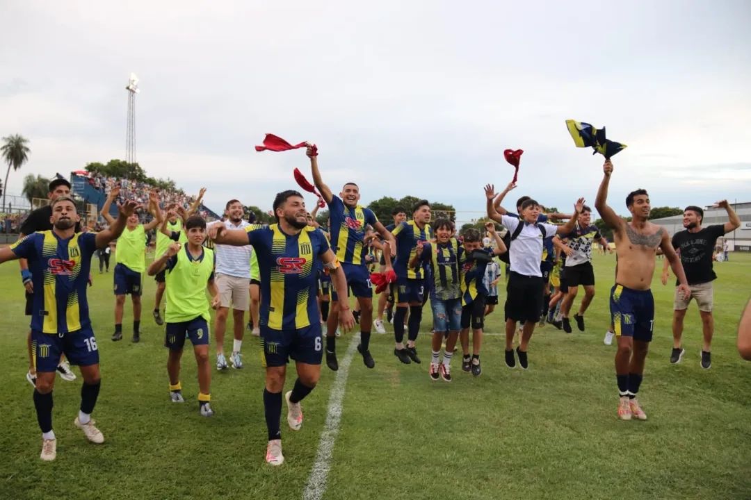 Fútbol: Mitre festejó en los penales imagen-1